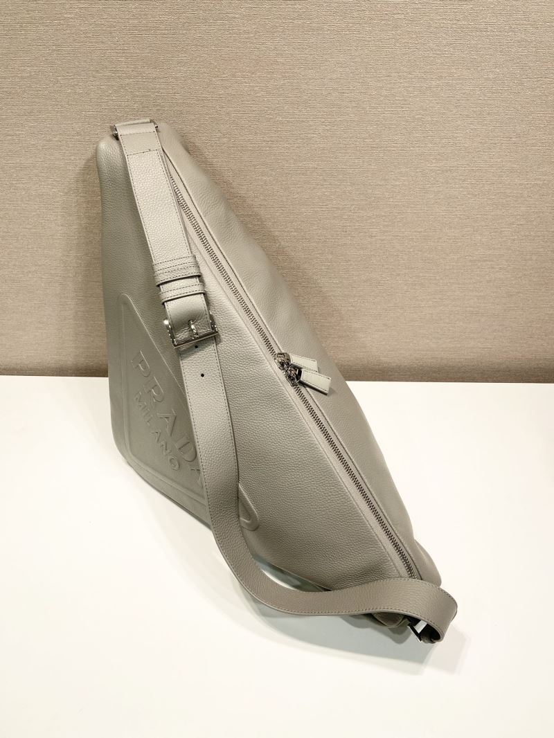 Pra*a triangle pouch